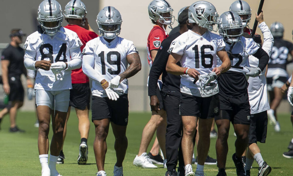 Raiders have made no decision on Colin Kaepernick