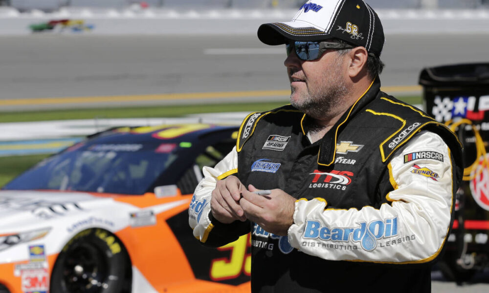 Brendan Gaughan joins father in motor sports Hall of Fame