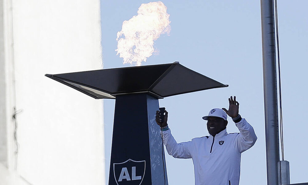 Raiders owner Mark Davis to serve as Cliff Branch’s Hall of Fame presenter