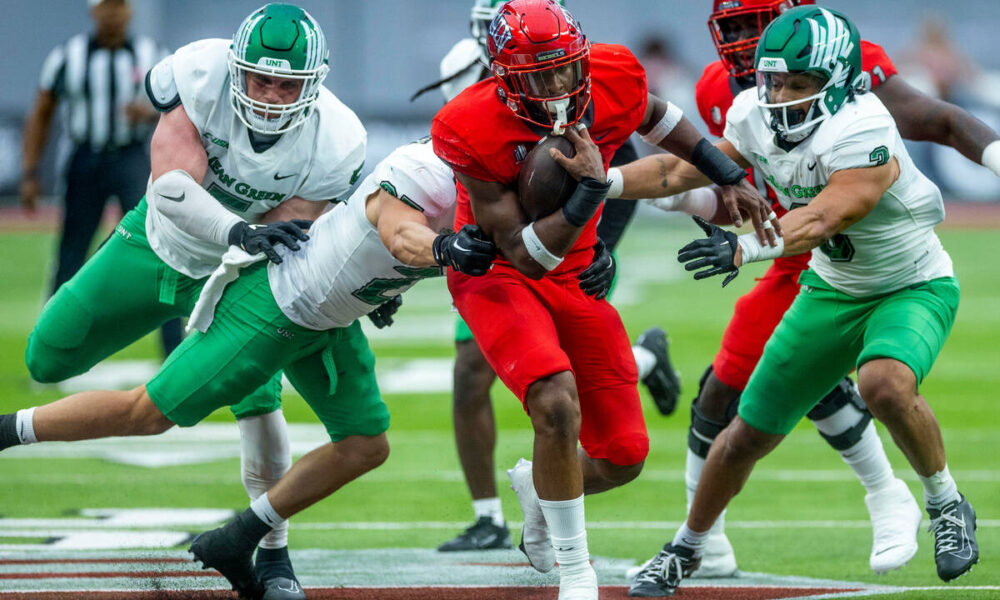 UNLV football delivers ‘knockout blow’ in rout of North Texas