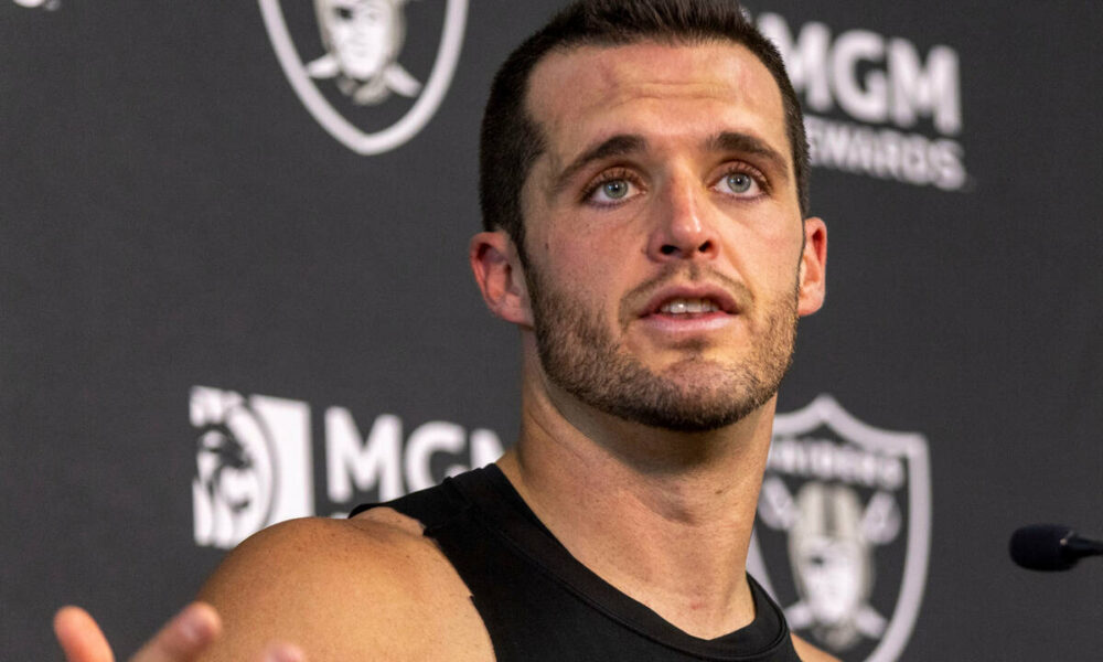 Derek Carr, Davante Adams speak after practice