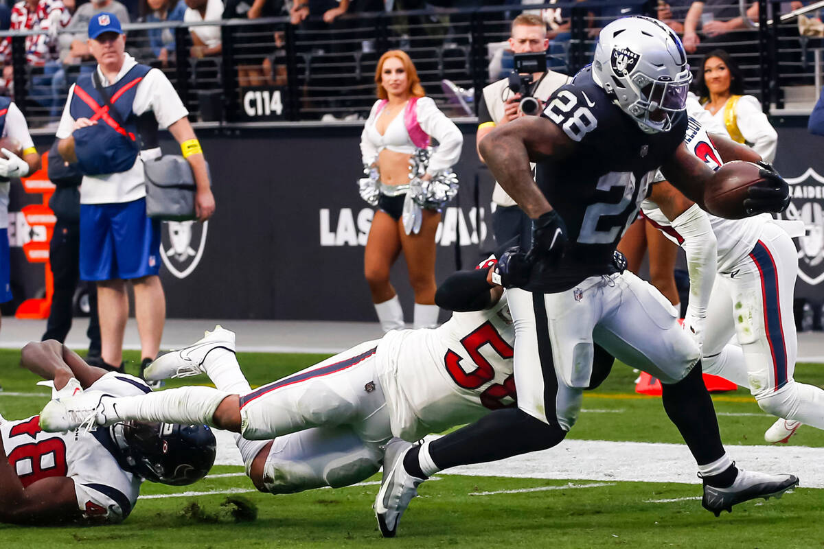 Raiders’ Josh Jacobs Thrives Behind Improving Line – Fan Shotz