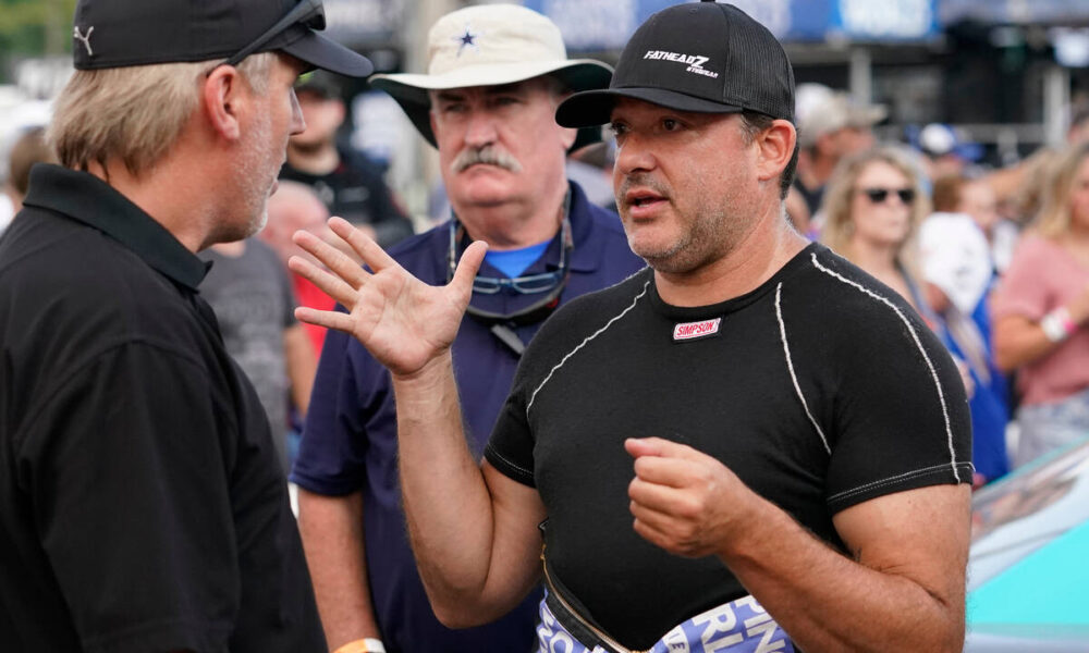 Tony Stewart, ex-NASCAR champ, to debut as a dragster in Las Vegas