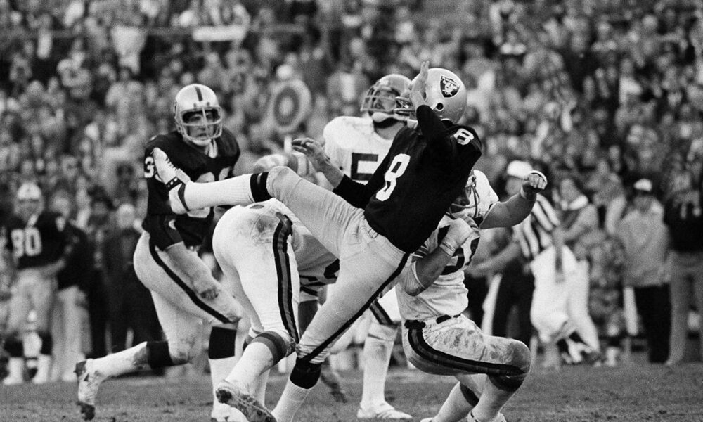 Ray Guy dies; ex-Raider considered greatest punter ever