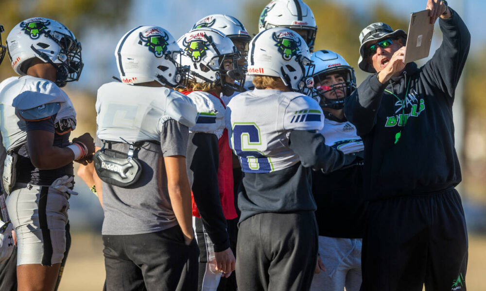 Ex-49er Mike Cofer coaches SLAM football into Nevada state title game