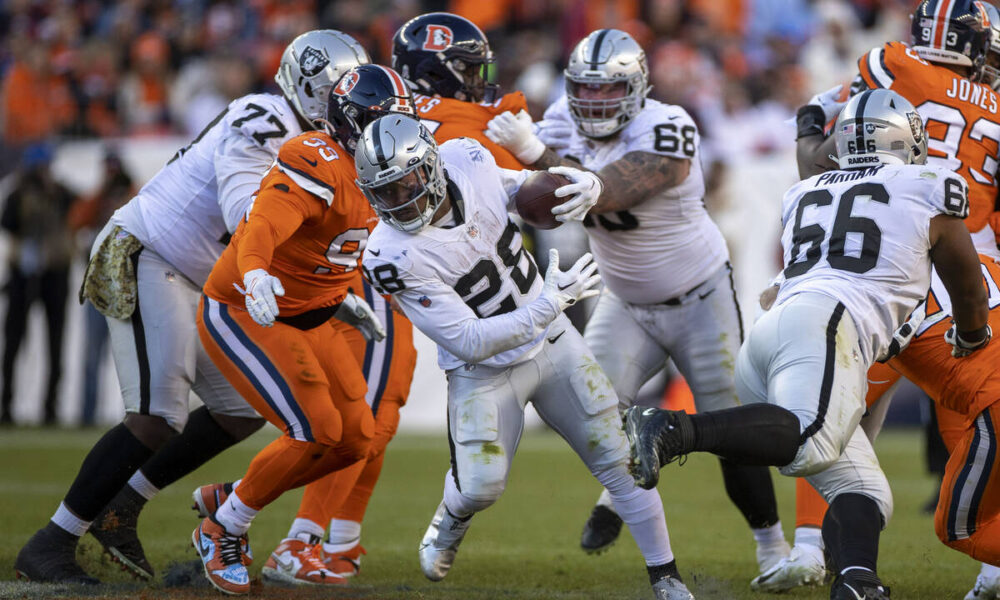 Derek Carr, Davante Adams, Maxx Crosby star in Raiders’ win