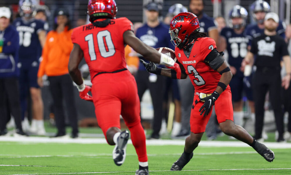 Johnathan Baldwin’s heroics help UNLV football salvage season