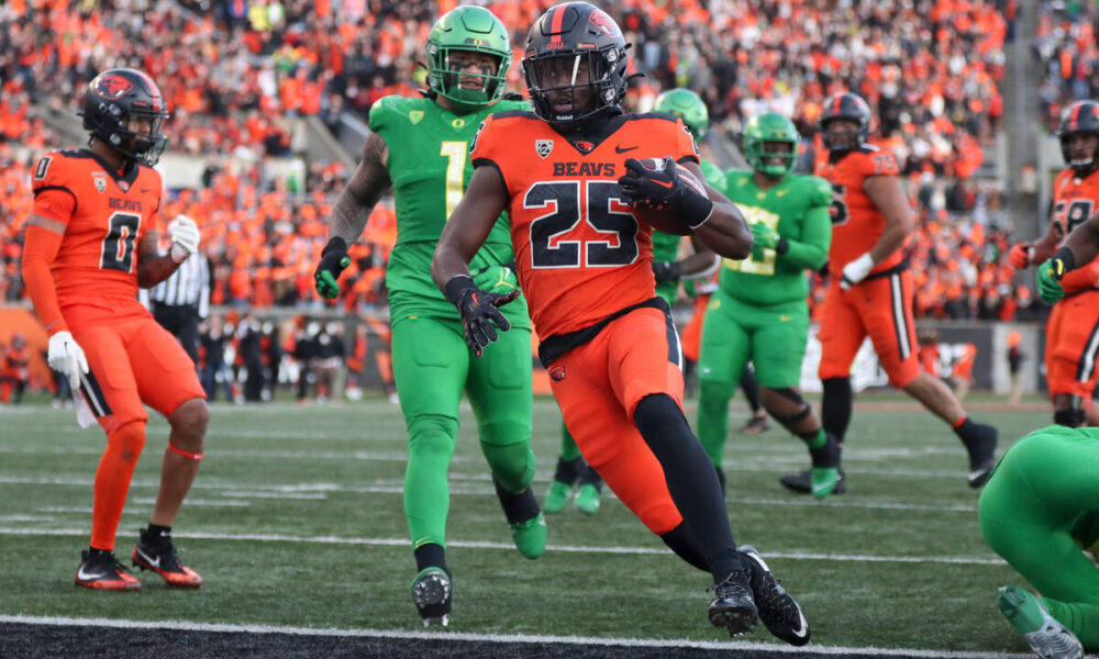 Oregon-Oregon State line jumps fence; bettors end up on right side