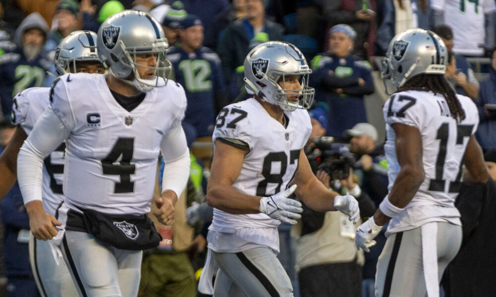 Raiders’ Foster Moreau makes amends with game-tying TD