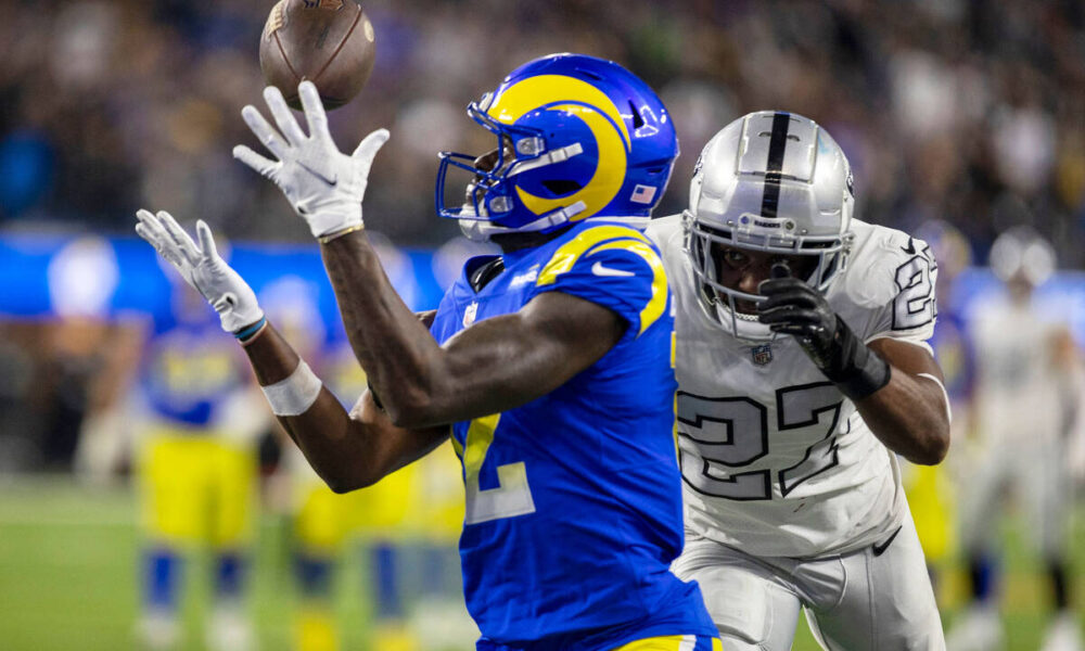 Raiders collapse in 4th quarter, stunned by Rams