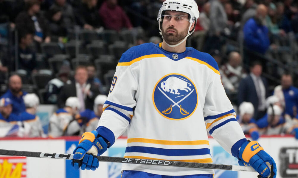 Golden Knights fail to finish chances in home loss to Buffalo Sabres