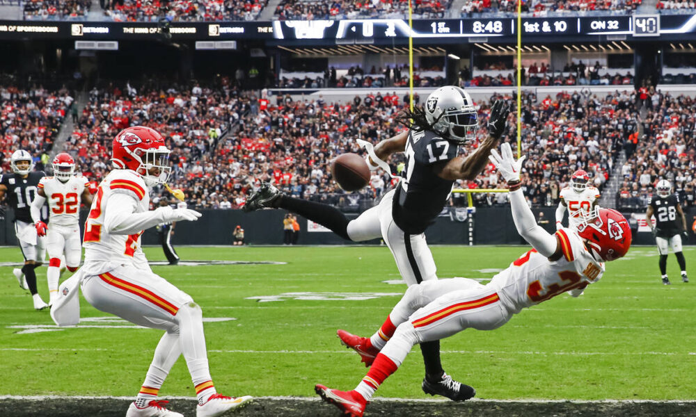 Raiders-Chiefs takeaways: Season ends for Las Vegas