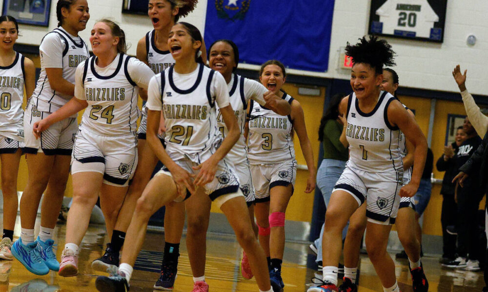 Spring Valley girls basketball beats Coronado at buzzer — PHOTOS