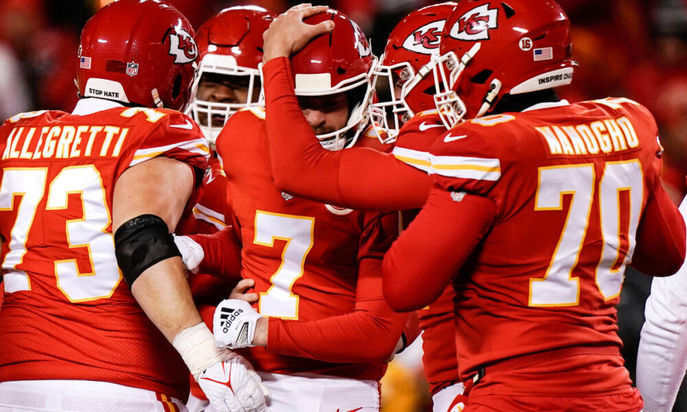 Bengals-Chiefs, 49ers-Eagles NFL playoff betting action from Las Vegas