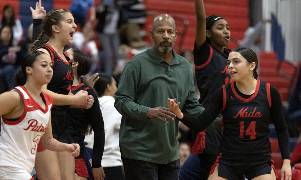 Coronado girls basketball defeats Liberty, advances to state — PHOTOS