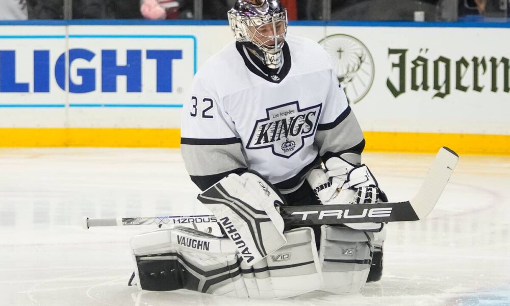 Golden Knights acquire Jonathan Quick from Blue Jackets