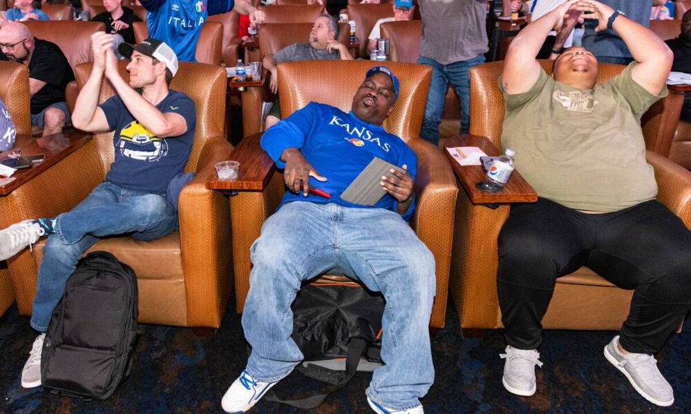 March Madness betting delivers drama in Las Vegas sportsbooks