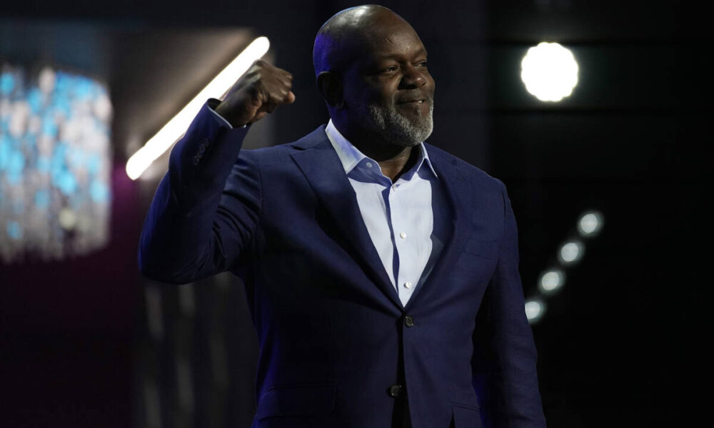 NFL legend Emmitt Smith’s Las Vegas Strip restaurant a step closer: license pending