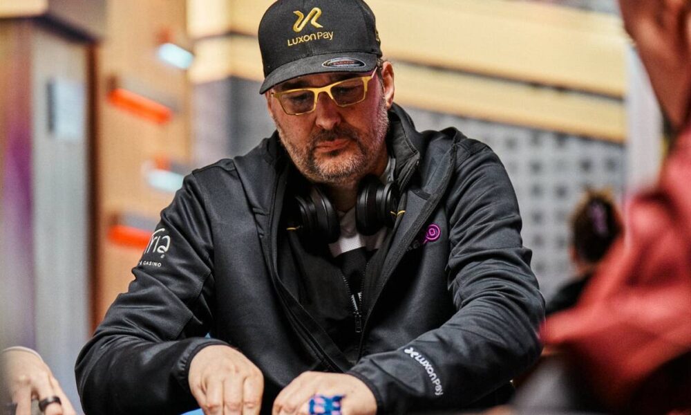 Phil Hellmuth makes straight flush on final hand to win U.S. Poker Open event