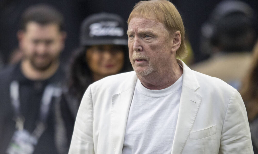 Raiders’ Mark Davis explains stance on ‘TNF’ flexing with dig at Chargers