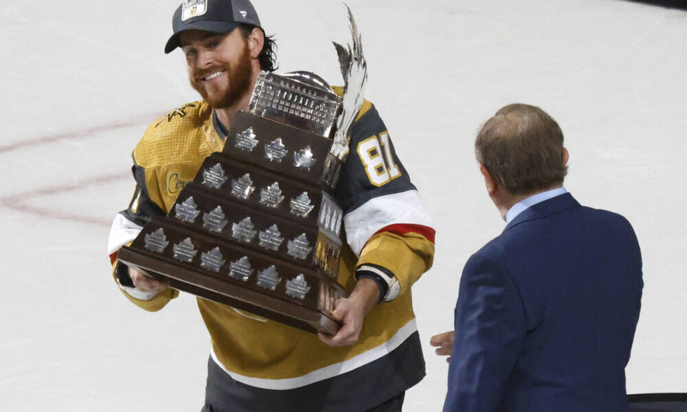 Golden Knights Jonathan Marchessault Wins Conn Smythe Trophy Fan Shotz 