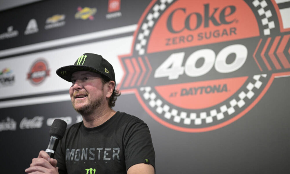 Kurt Busch retires from NASCAR Cup Series, citing concussion