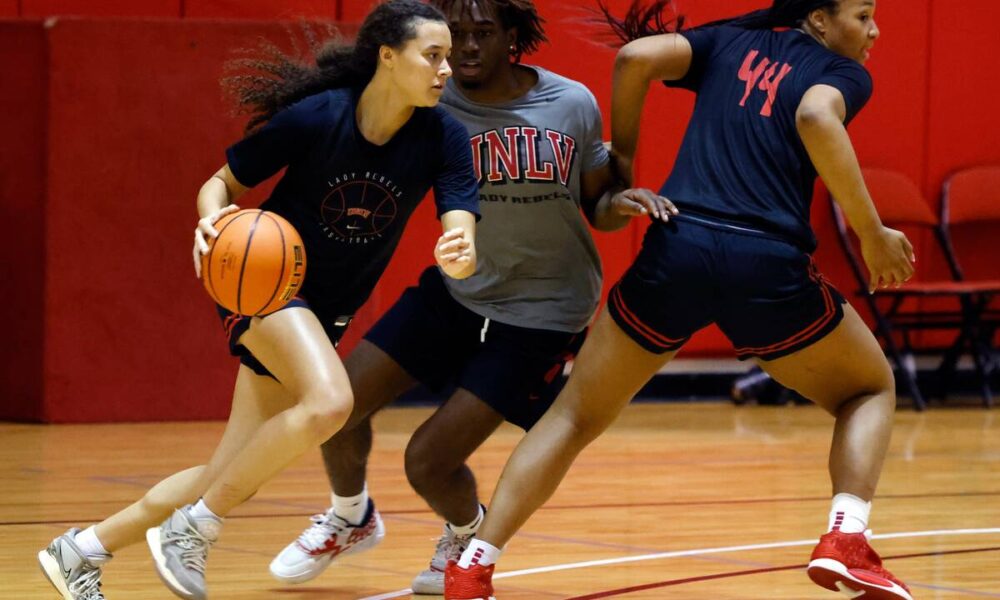 UNLV Lady Rebels, Lindy La Rocque, Desi-Rae Young eye more success | UNLV Basketball | Sports