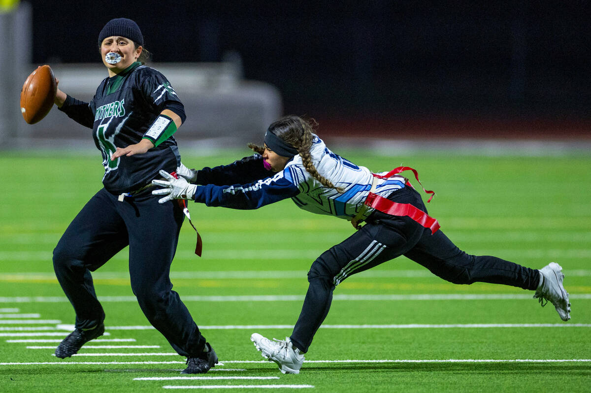 Palo Verde flag football defeats Centennial — PHOTOS