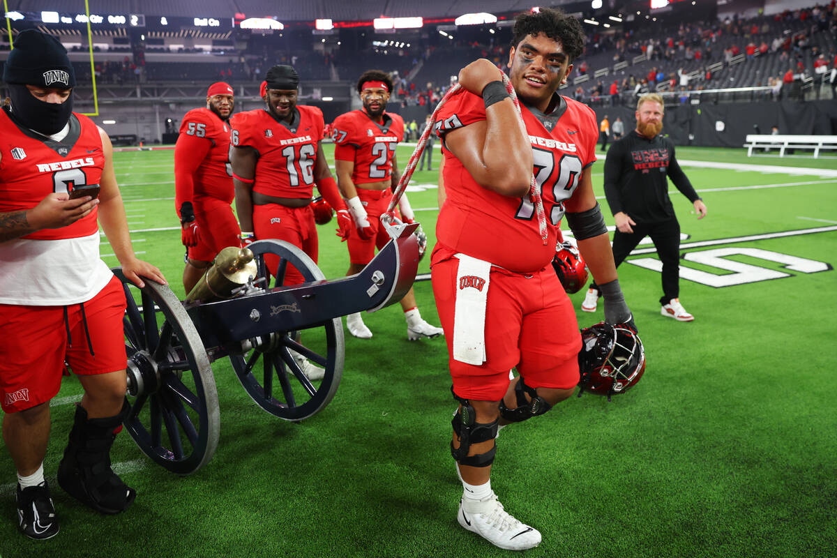 UNLV football to receive nearly $2M for 2022 revenue shortfall | UNLV Football | Sports