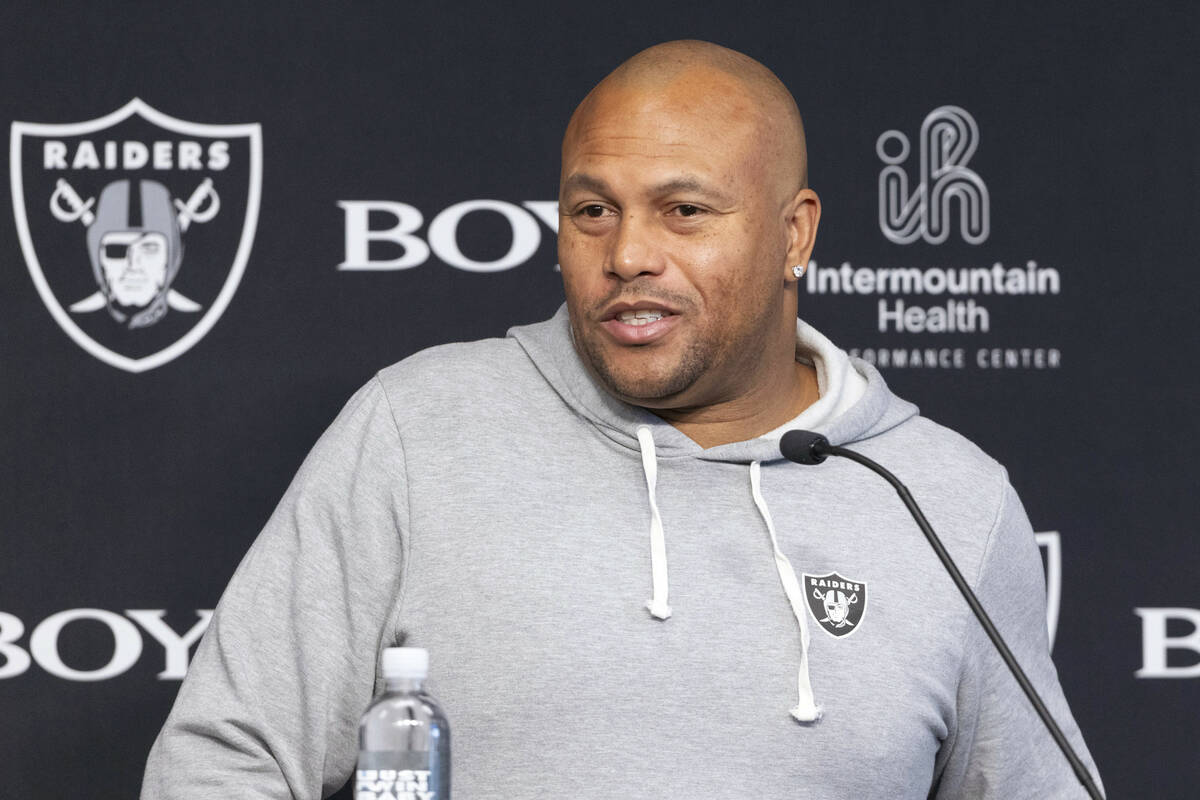 Raiders’ Antonio Pierce doesn’t care about Mike Lombardi’s comments | Raiders News