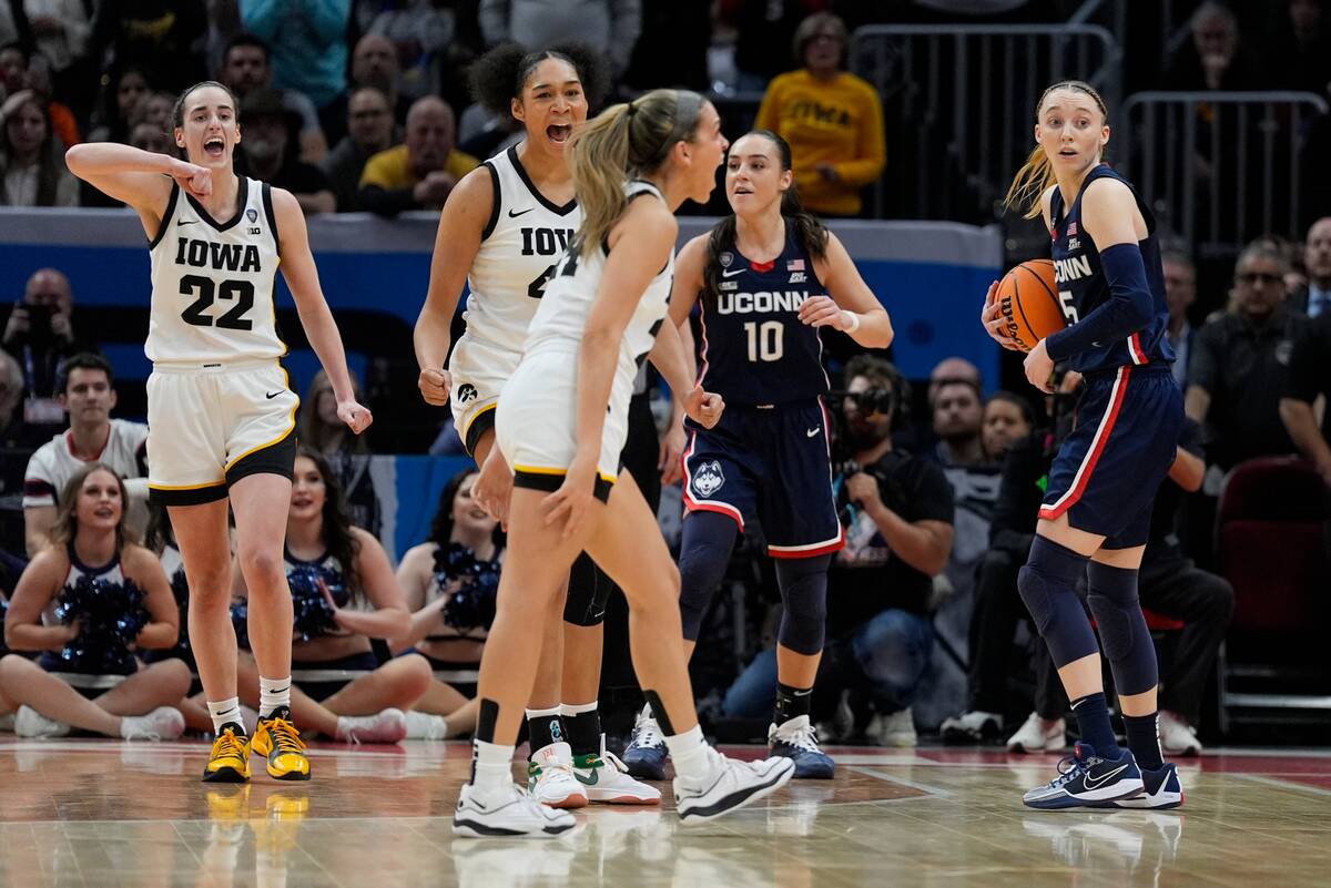 Iowa-UConn women’s Final Four game ruined by controversial foul call | Adam Hill | Sports