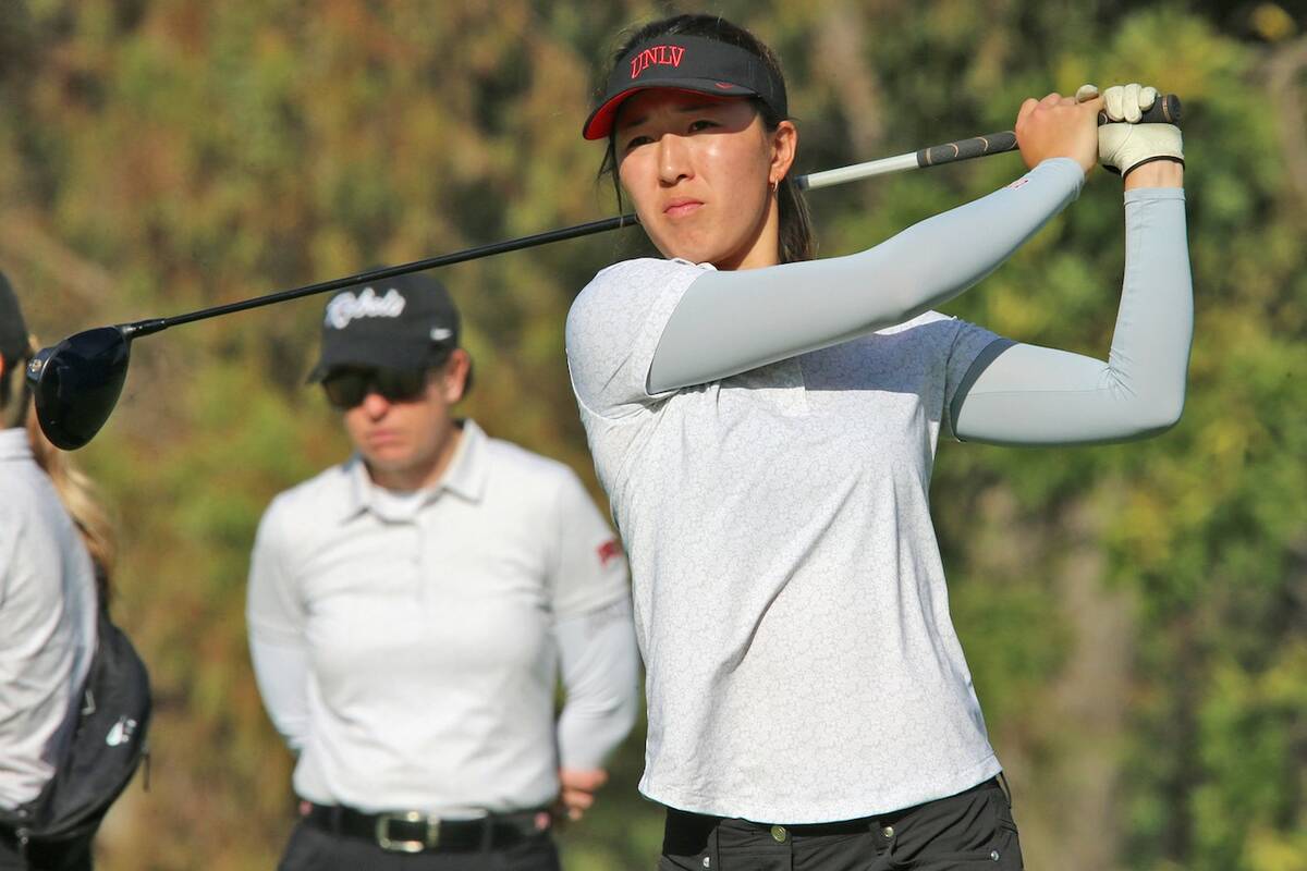Toa Yokoyama carrying banner for UNLV at NCAA women’s golf regionals | Golf