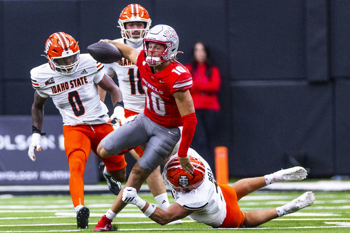 UNLV quarterbacks Alex Orji, Anthony Colandrea shine against Idaho State | UNLV Football | Sports