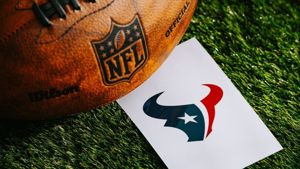 Houston Texans tight end Brevin Jordan out for season after injuring knee in practice | KKGK, KLAV, KWWN, KRLV (LVSN)