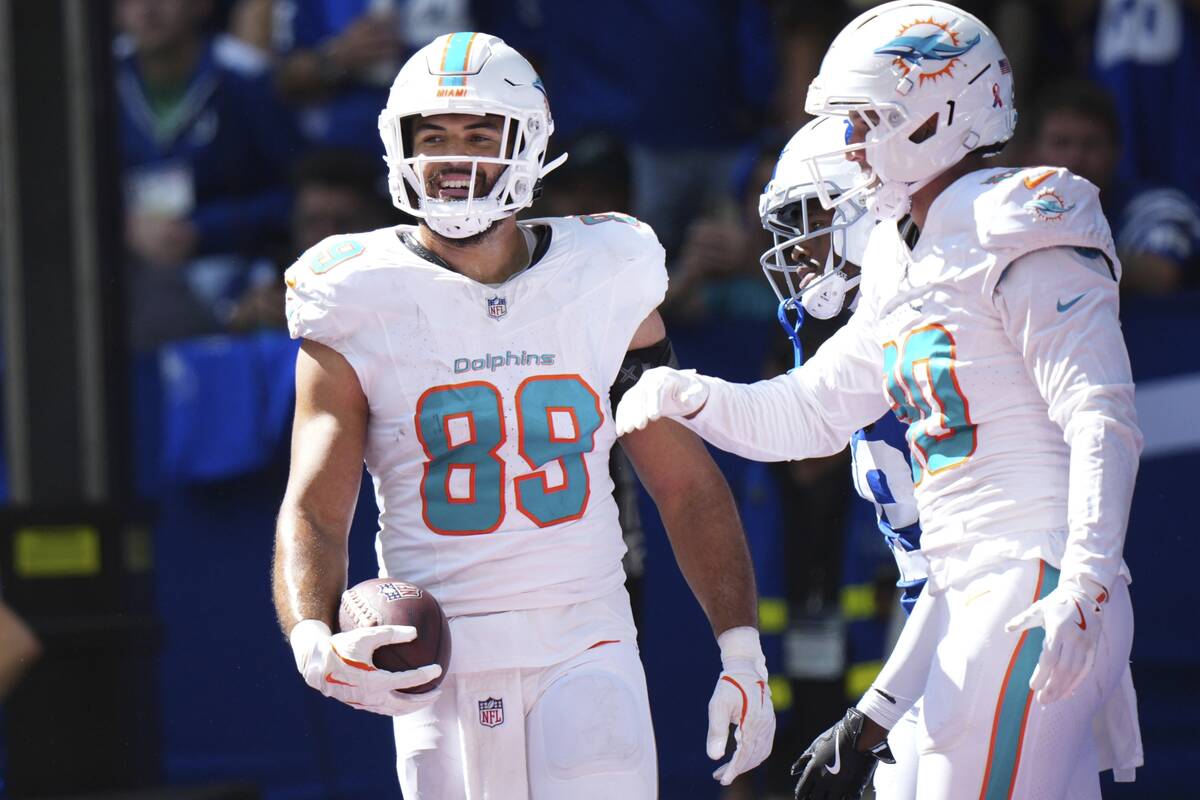 NFL Week 1 betting breakdown: Odds, picks, final scores for every game | Betting