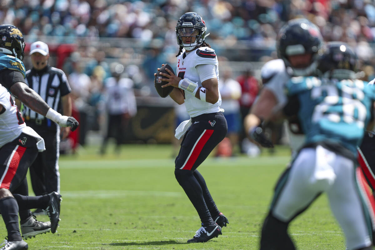 NFL, college football best bets: Expert picks from Las Vegas oddsmakers, pros | Betting