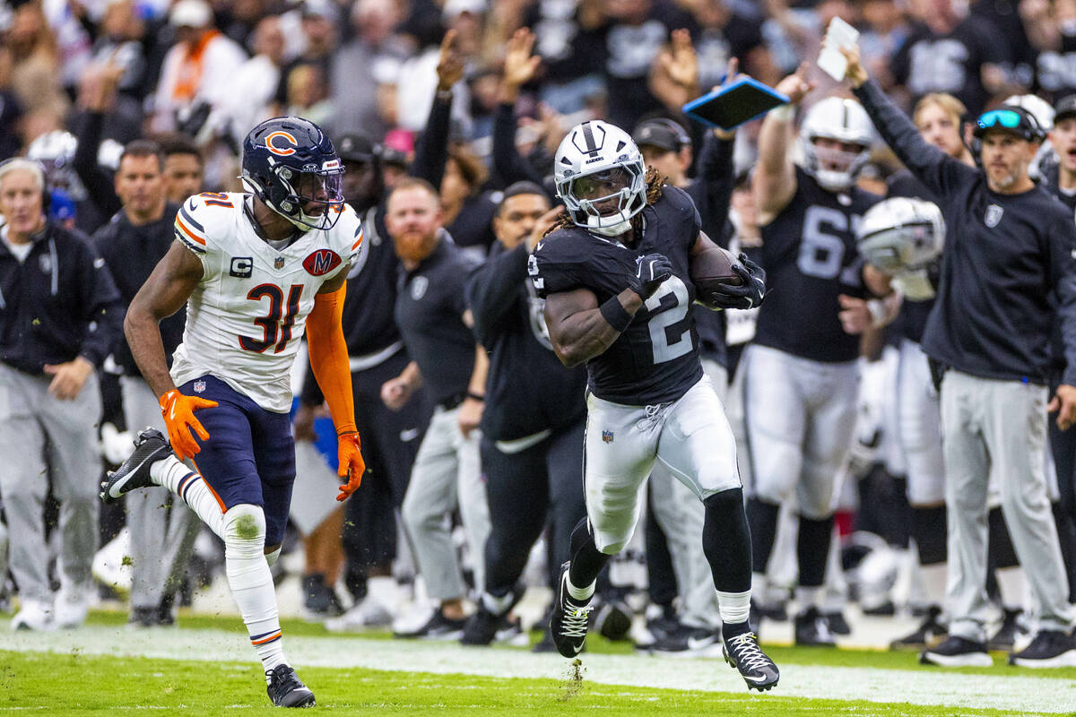 Raiders lose to Bears as Daniel Carlson field-goal attempt gets blocked | Raiders News