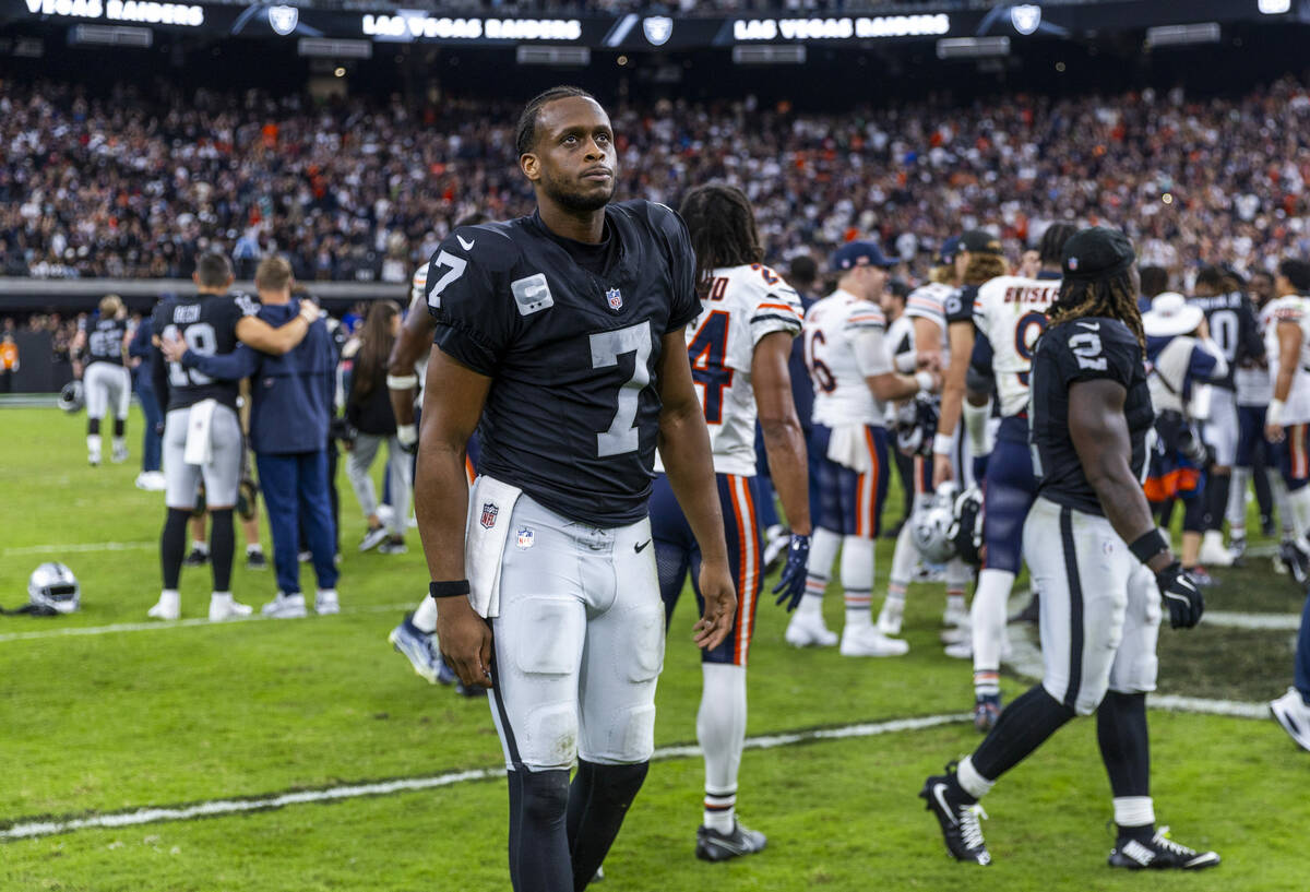 Raiders’ Geno Smith struggles against Bears, while Ashton Jeanty shines | Raiders News