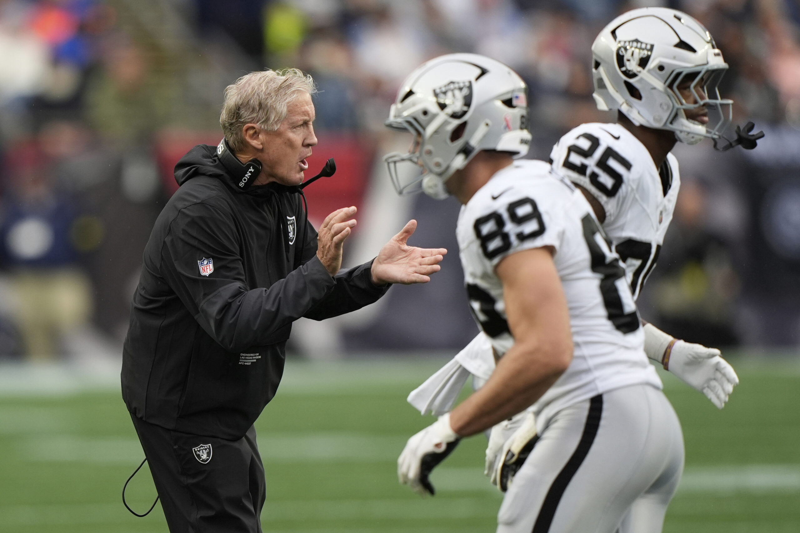 Raiders coach Pete Carroll leads Week 1 win over Patriots in debut | Ed Graney | Sports