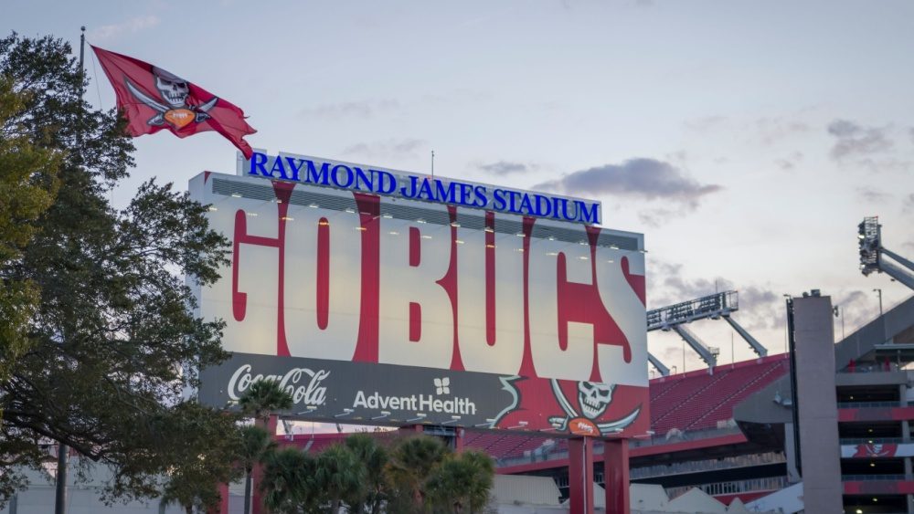 Tampa Bay Bucs’ Calijah Kancey to undergo season-ending surgery after suffering torn pectoral muscle | KKGK, KLAV, KWWN, KRLV (LVSN)