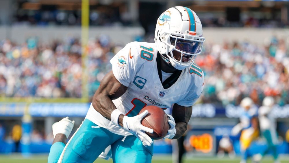 Dolphins wide receiver Tyreek Hill accused of multiple domestic violence incidents by estranged wife | KKGK, KLAV, KWWN, KRLV (LVSN)