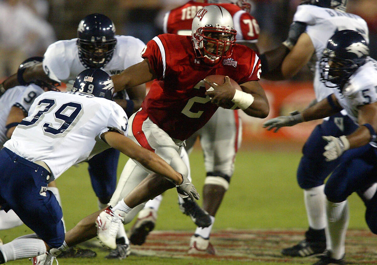 UNLV football to honor 2000 Las Vegas Bowl team during Air Force game | UNLV Football | Sports