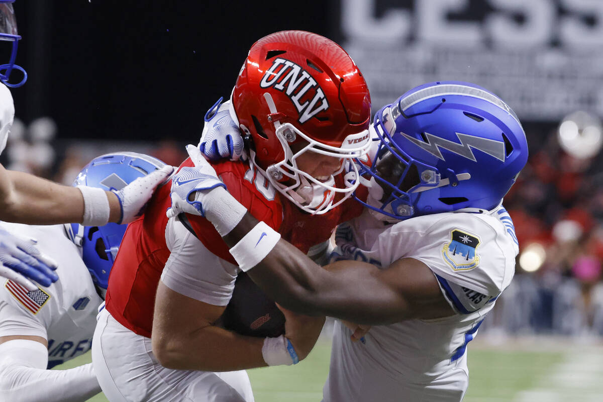 UNLV football shows resolve, matches Air Force blow for blow | Ed Graney | Sports