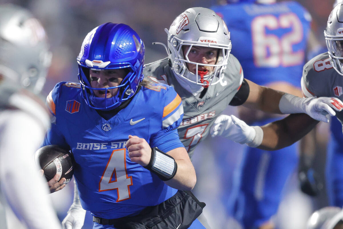 UNLV football meets Boise State with 1st place in Mountain West at stake | UNLV Football | Sports