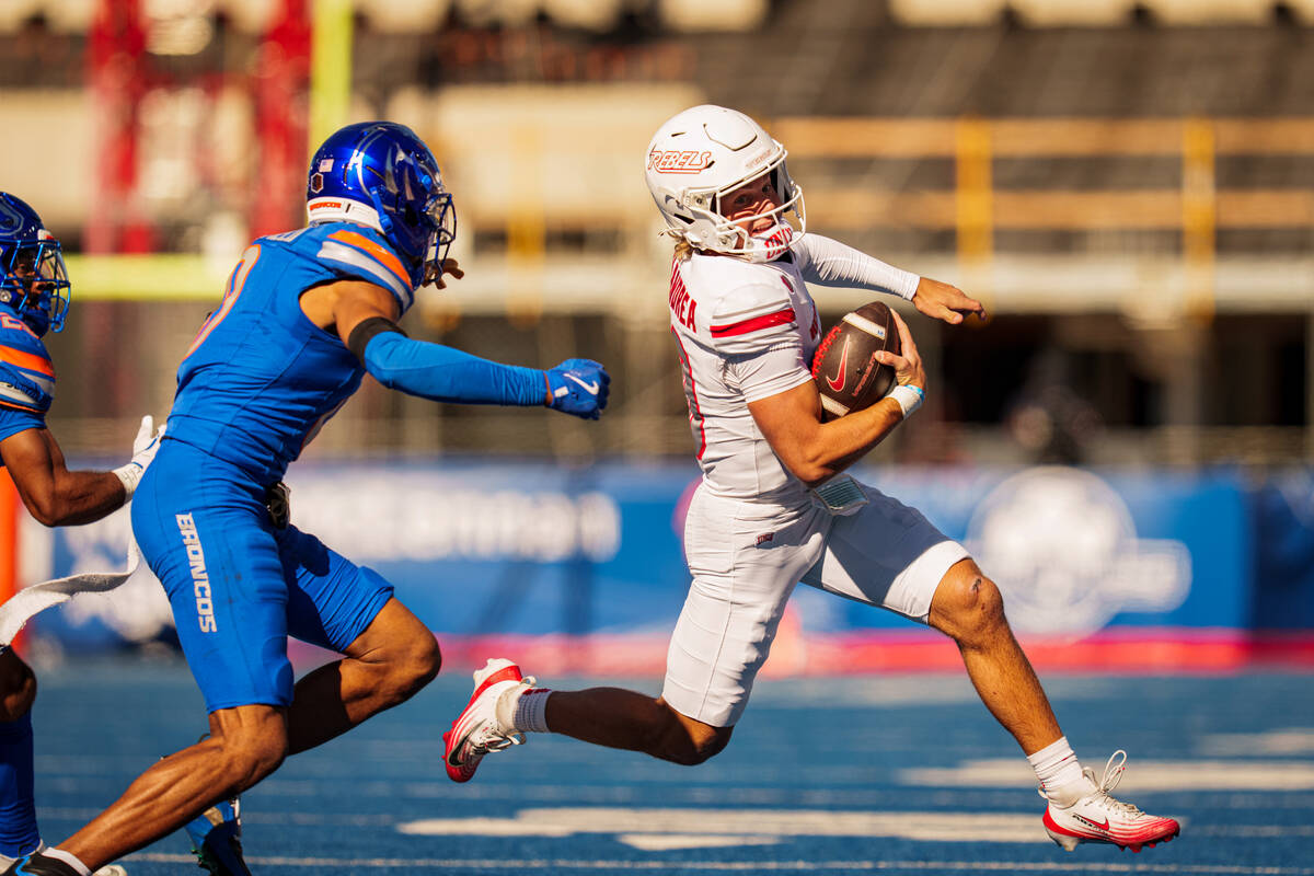 UNLV football falls to Boise State in Mountain West showdown | UNLV Football | Sports
