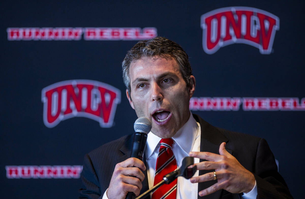 UNLV basketball picked to finish 6th in Mountain West poll | UNLV Basketball | Sports