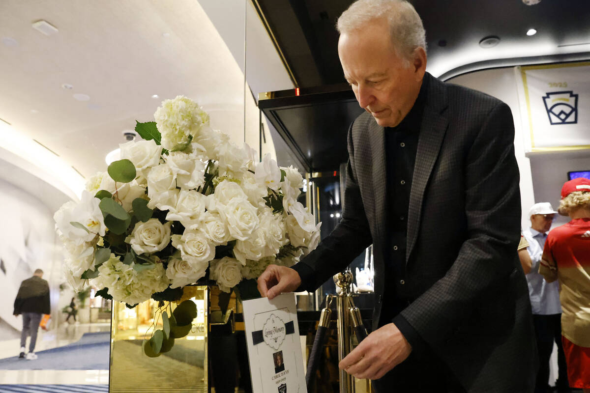 Carol Davis, mother of Raiders owner Mark Davis, dies at age 93 | Raiders News