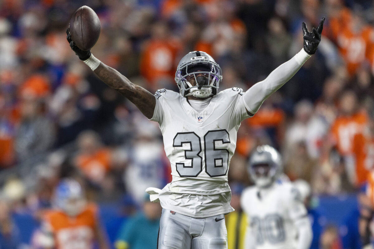 Raiders report card: Defense shines against Broncos, but offense, special teams grade poorly | Raiders News