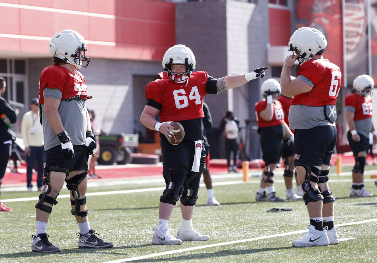 UNLV center Reid Williams thrives after transfer from FCS Chattanooga | UNLV Football | Sports