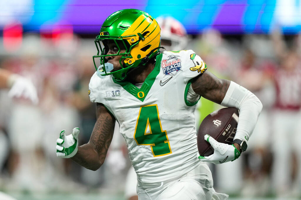 Raiders add speed with Oregon WR Malik Benson in sixth round